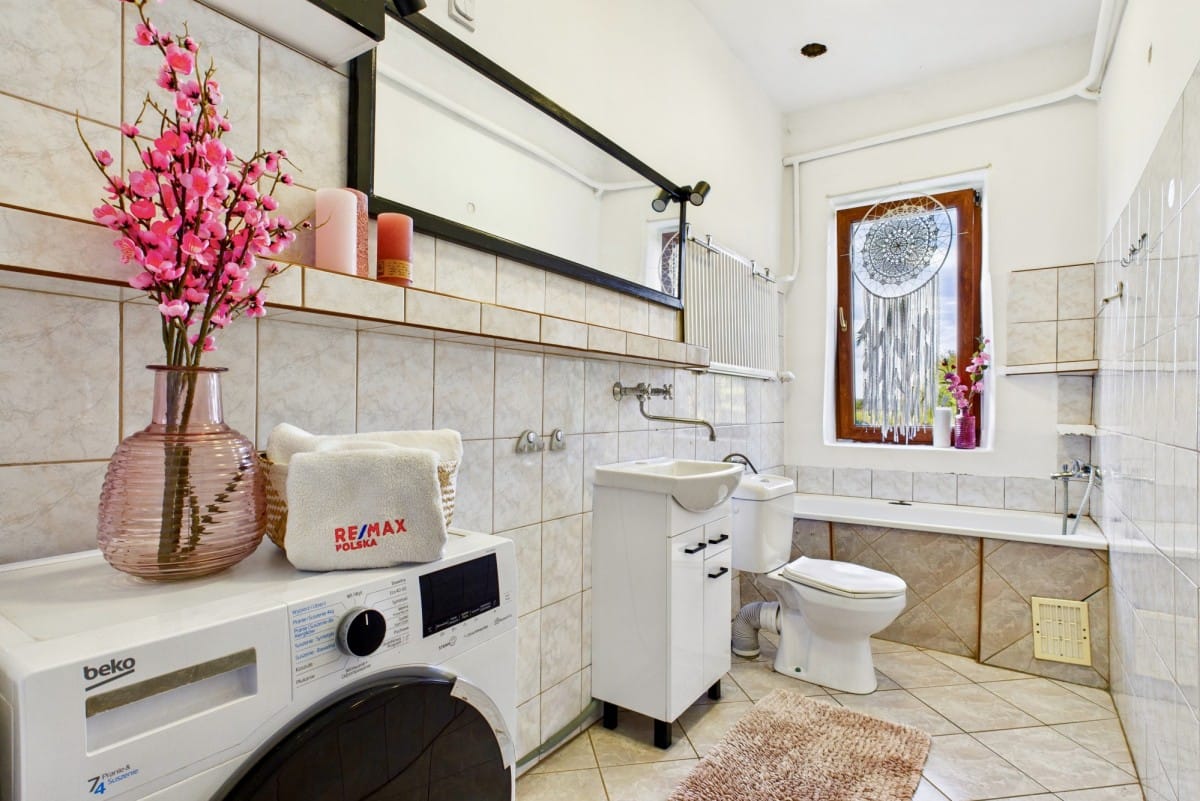 Dom 4 pokojowe na Sprzedaż