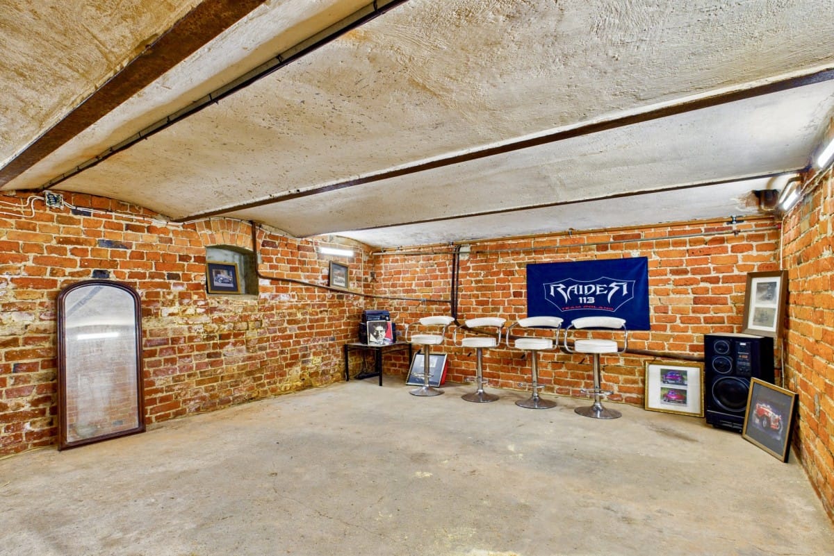 Dom 4 pokojowe na Sprzedaż