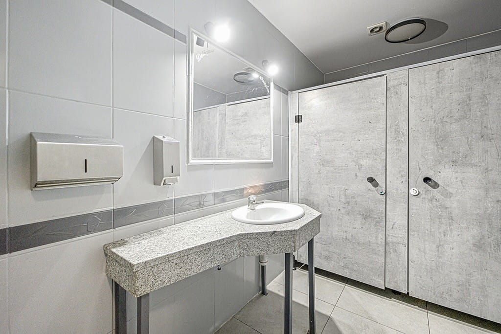 Lokal użytkowy  pokojowe na Sprzedaż