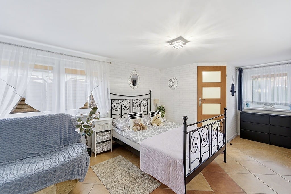 Lokal użytkowy  pokojowe na Sprzedaż