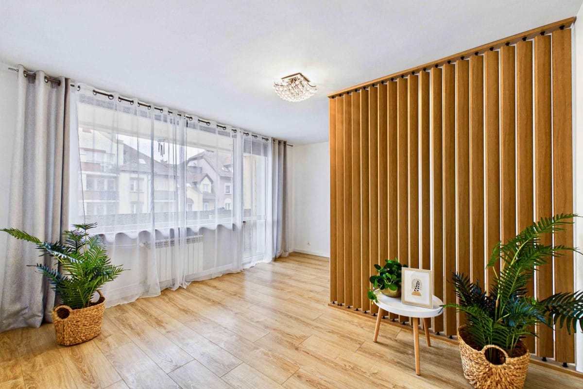 Mieszkanie 9 pokojowe na Sprzedaż