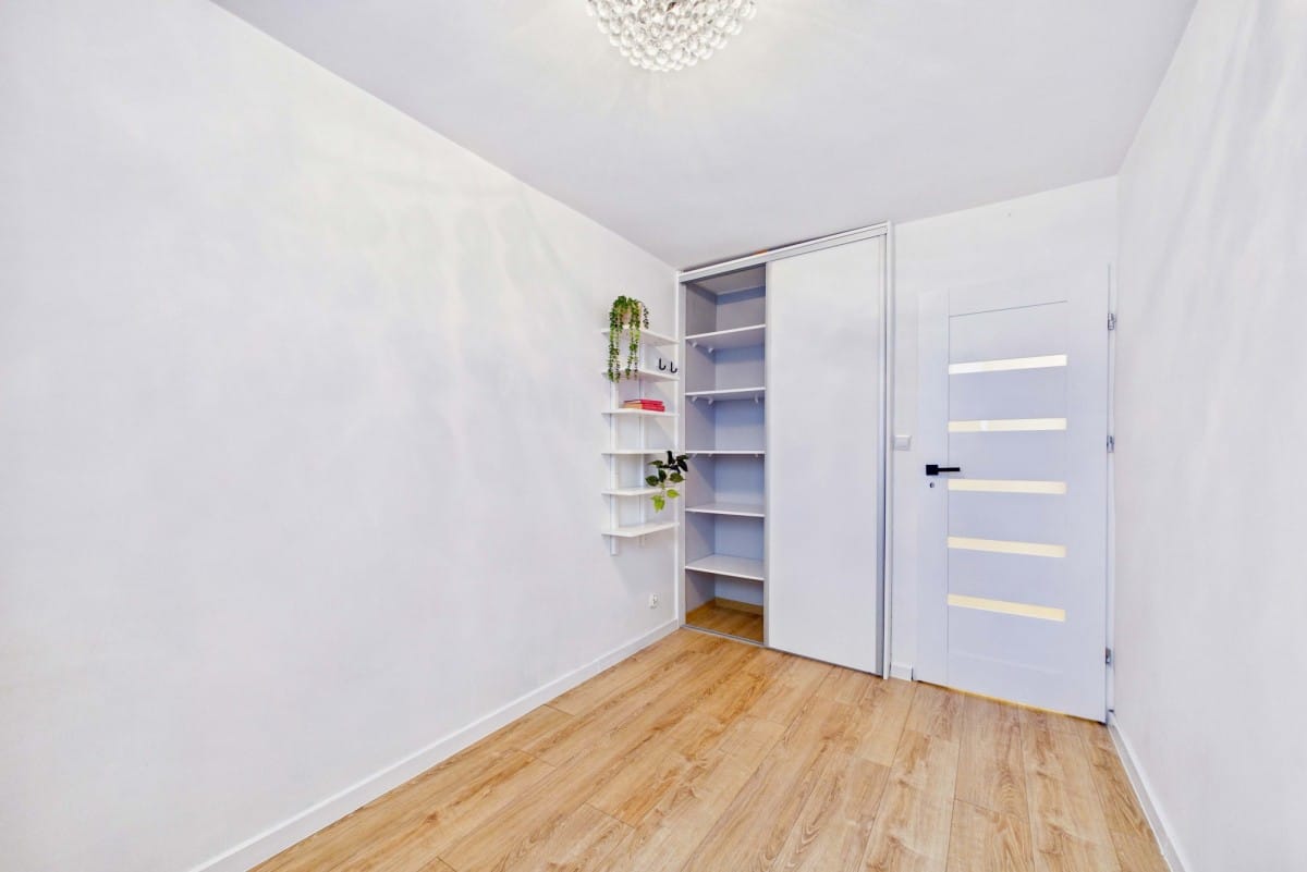 Mieszkanie 9 pokojowe na Sprzedaż