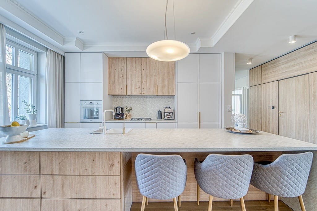 Dom 6 pokojowe na Sprzedaż