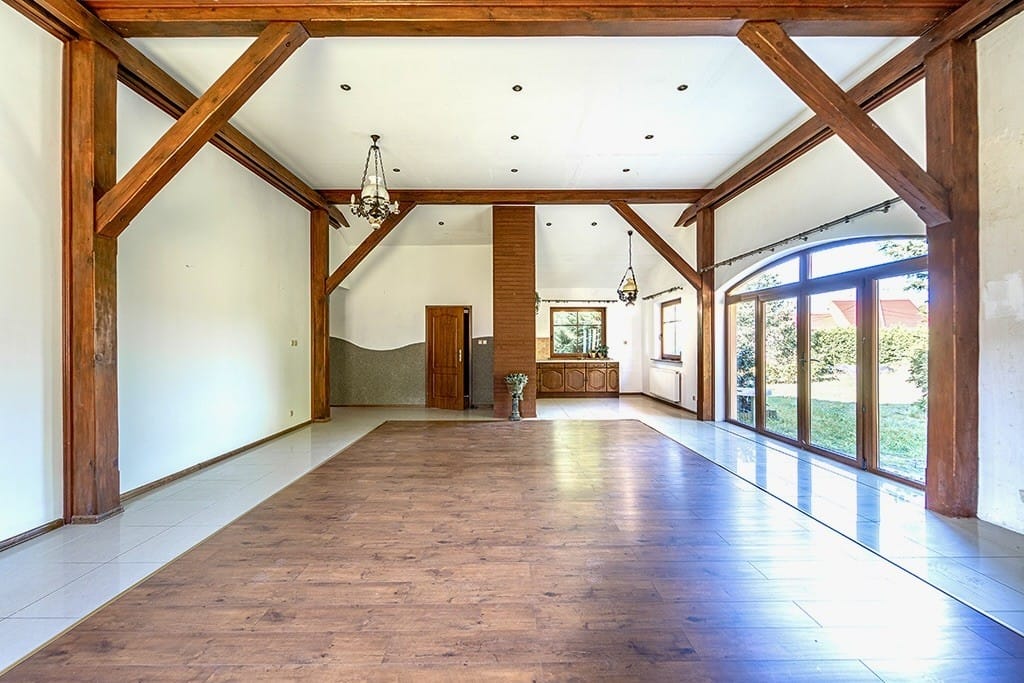 Dom 4 pokojowe na Sprzedaż