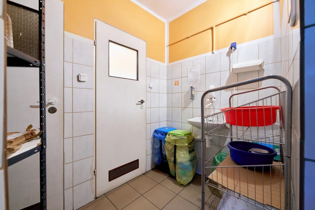 Lokal użytkowy  pokojowe na Sprzedaż