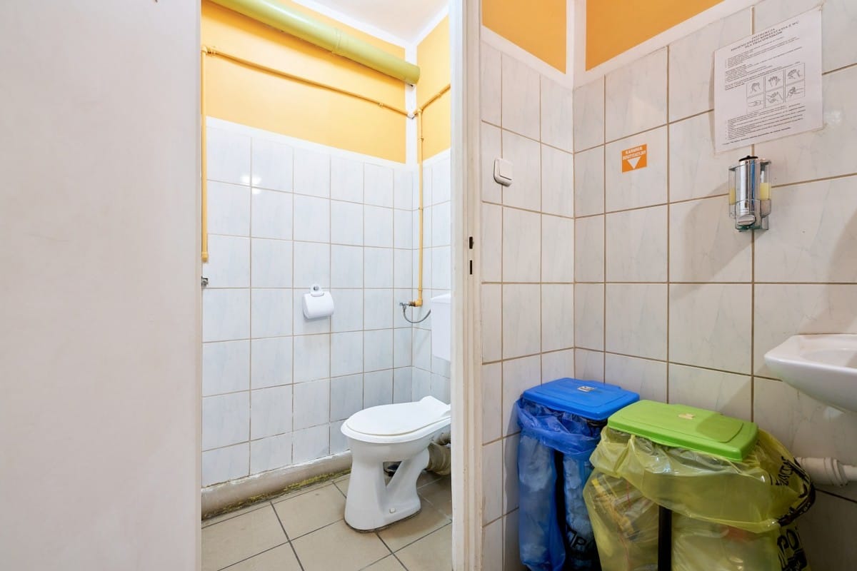 Lokal użytkowy  pokojowe na Sprzedaż