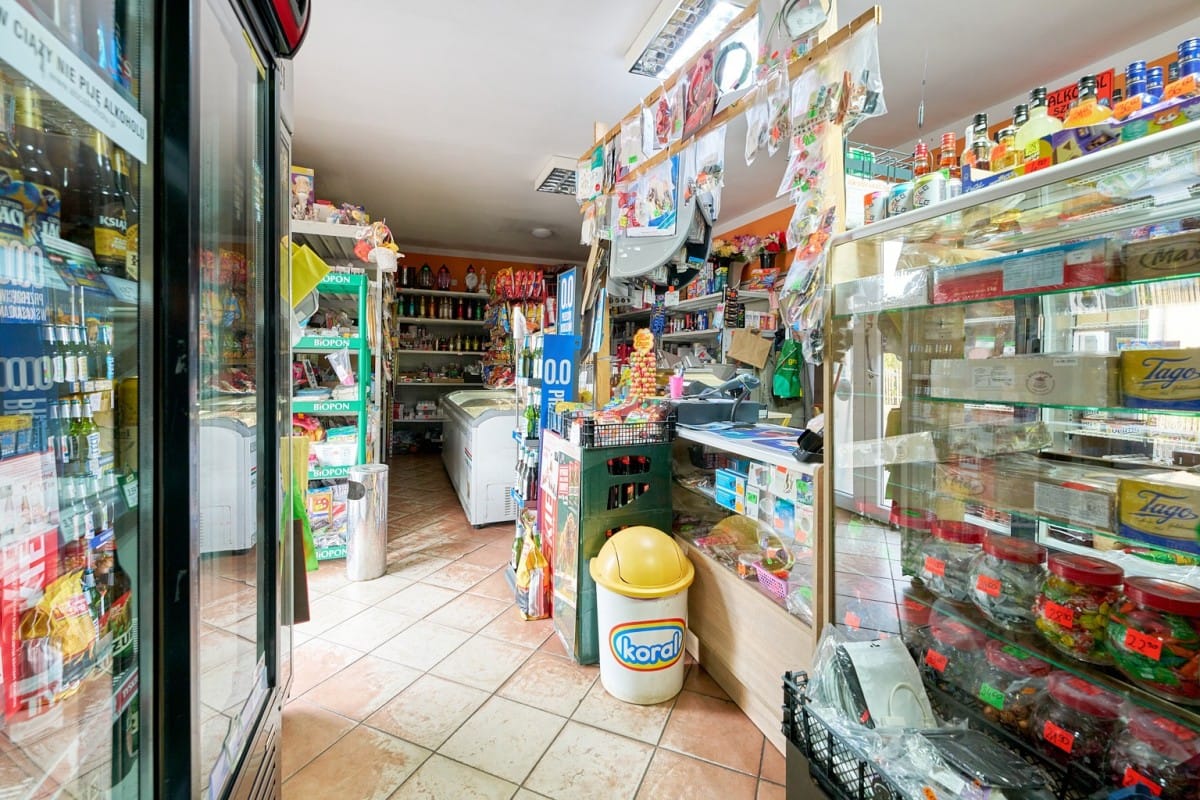 Lokal użytkowy  pokojowe na Sprzedaż