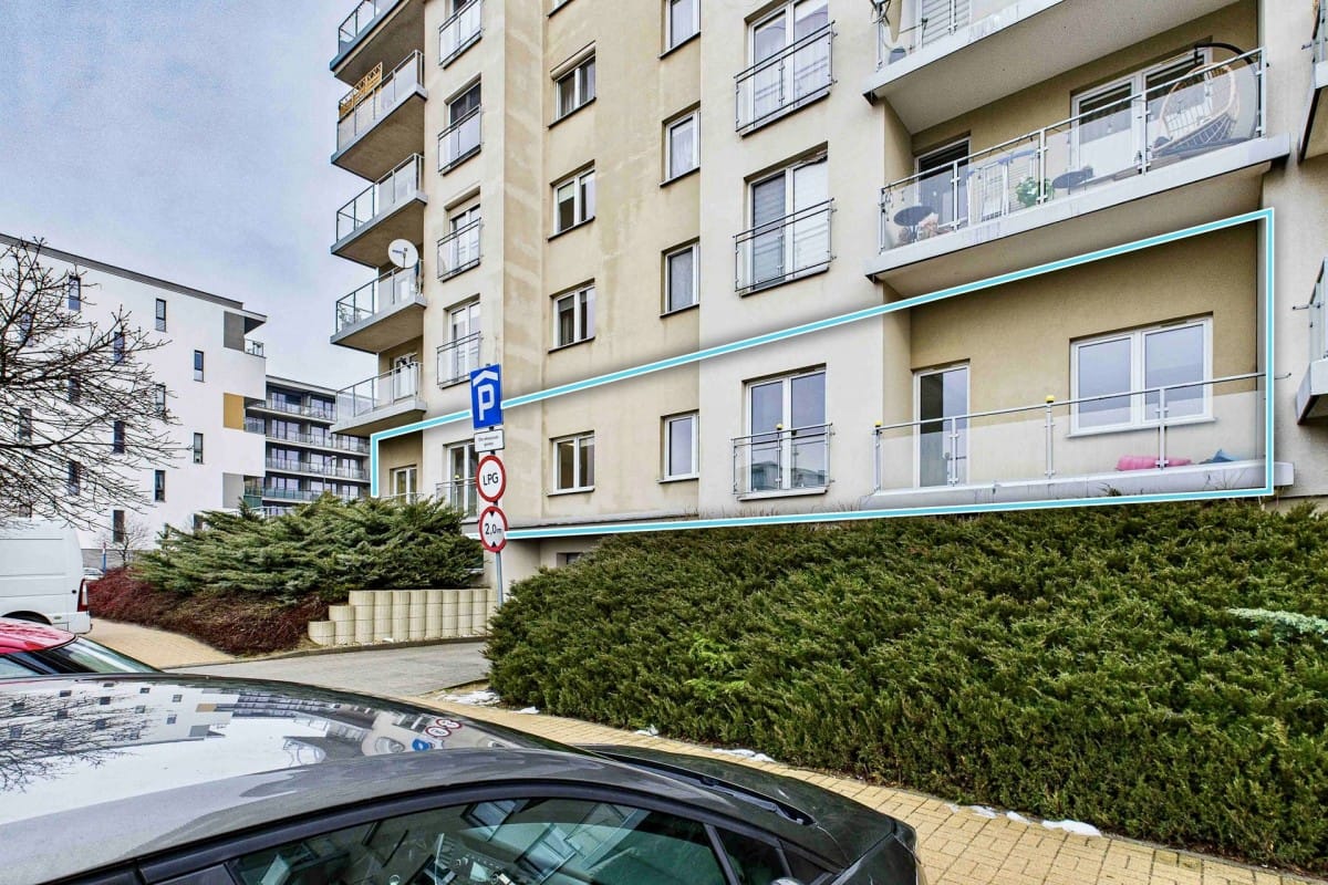 Lokal użytkowy  pokojowe na Sprzedaż