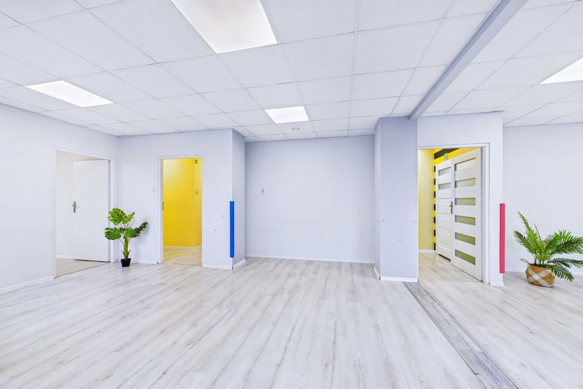 Lokal użytkowy  pokojowe na Sprzedaż