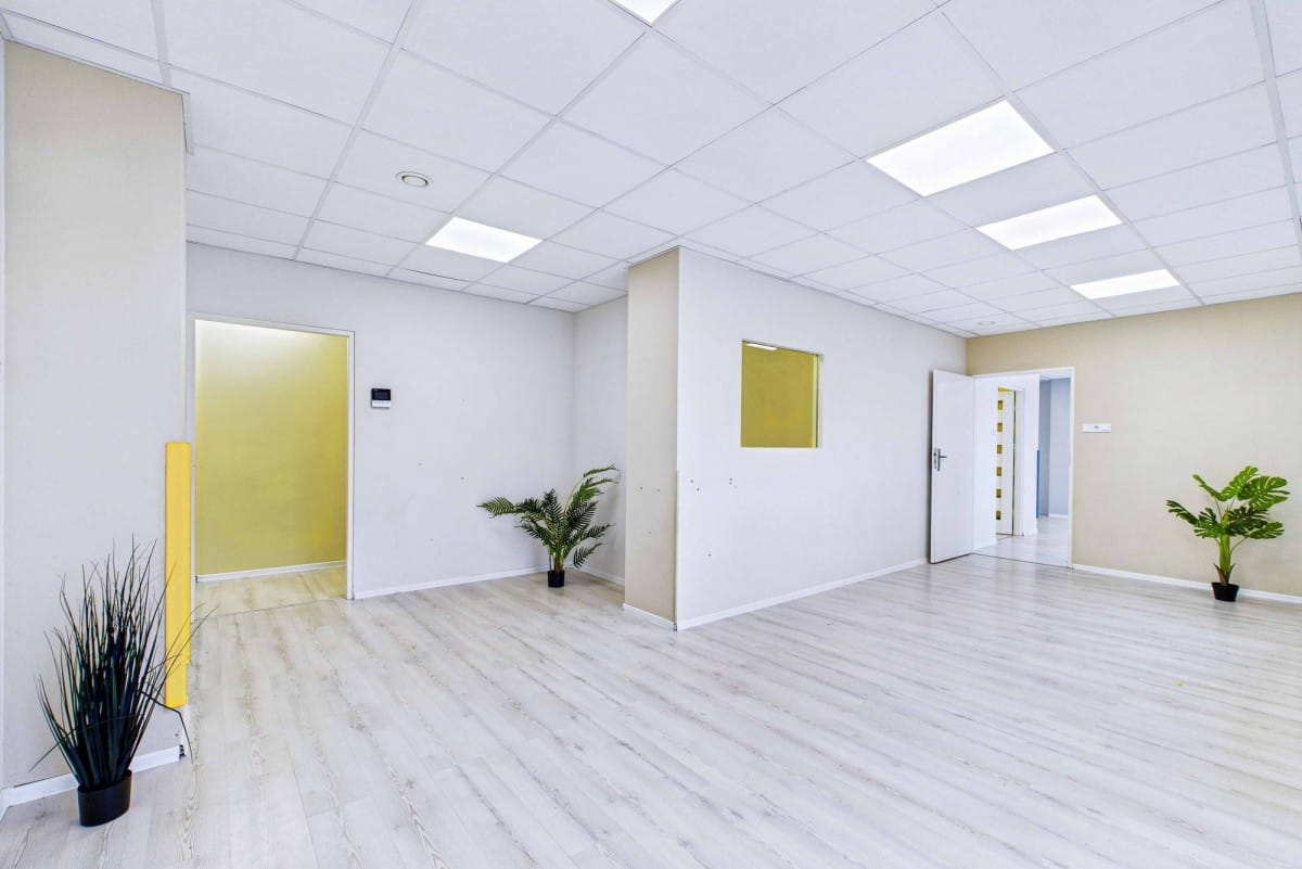 Lokal użytkowy  pokojowe na Sprzedaż