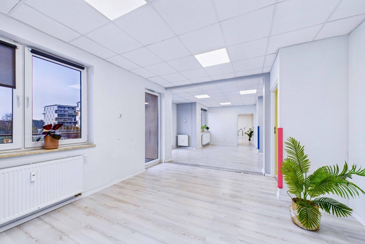 Lokal użytkowy  pokojowe na Sprzedaż