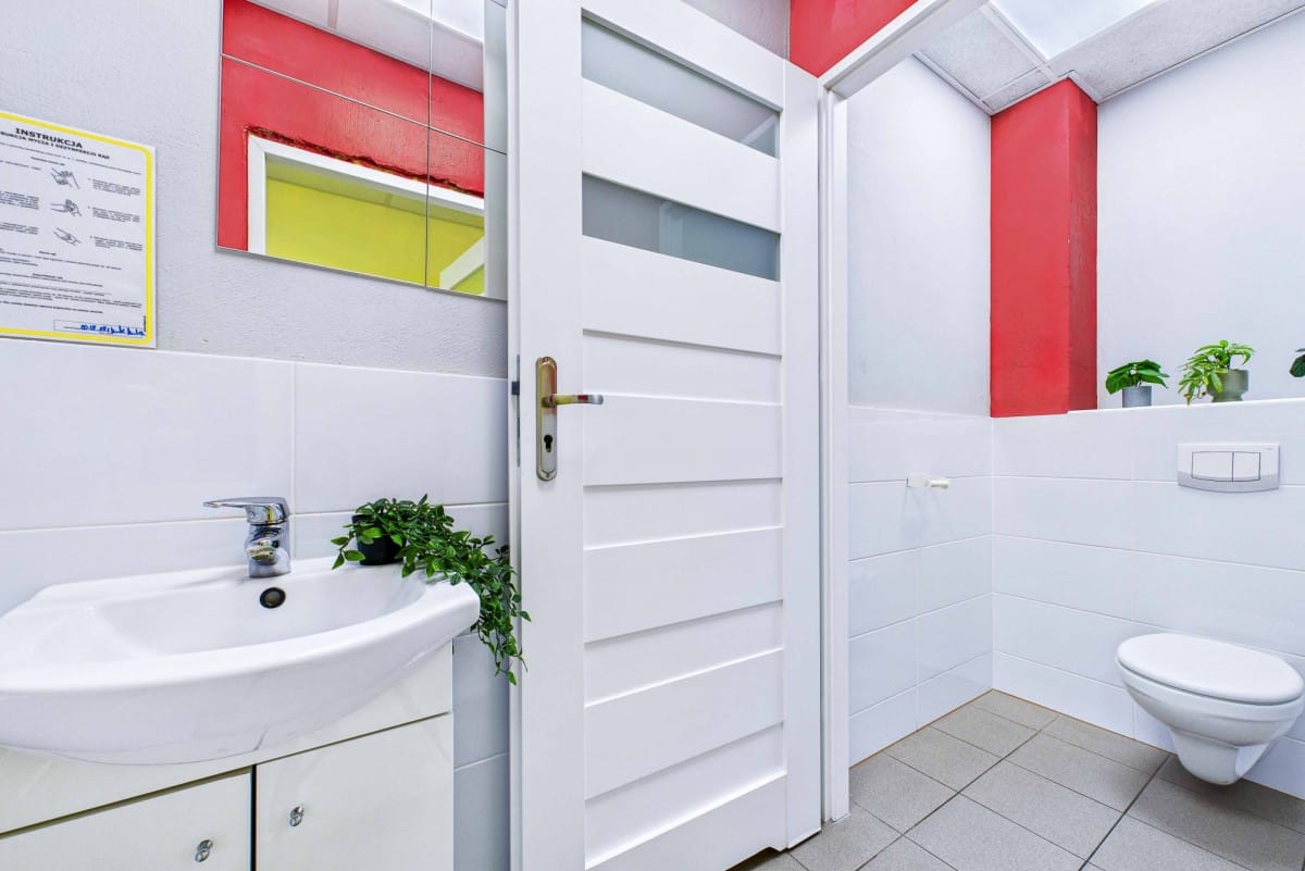 Lokal użytkowy  pokojowe na Sprzedaż