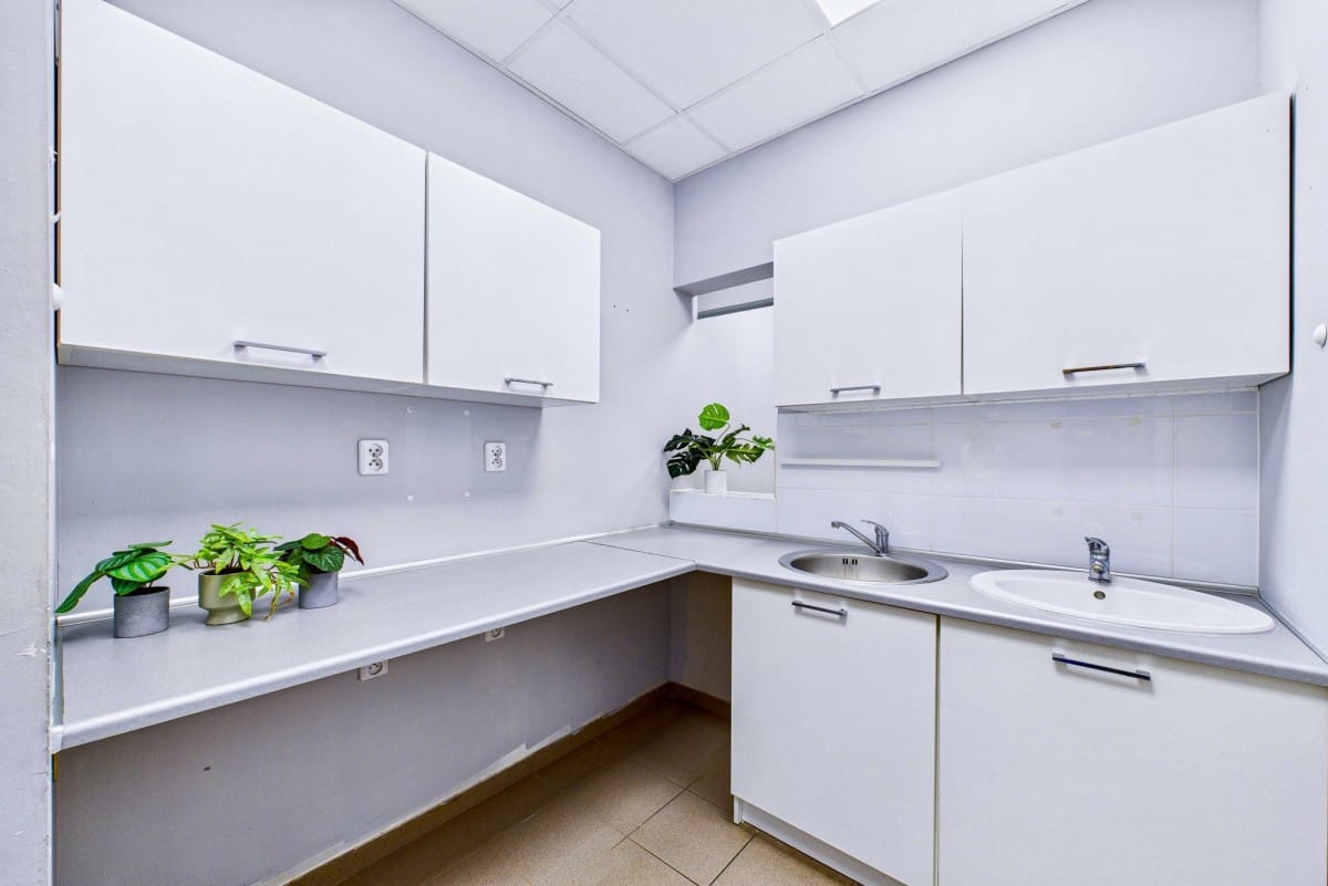 Lokal użytkowy  pokojowe na Sprzedaż