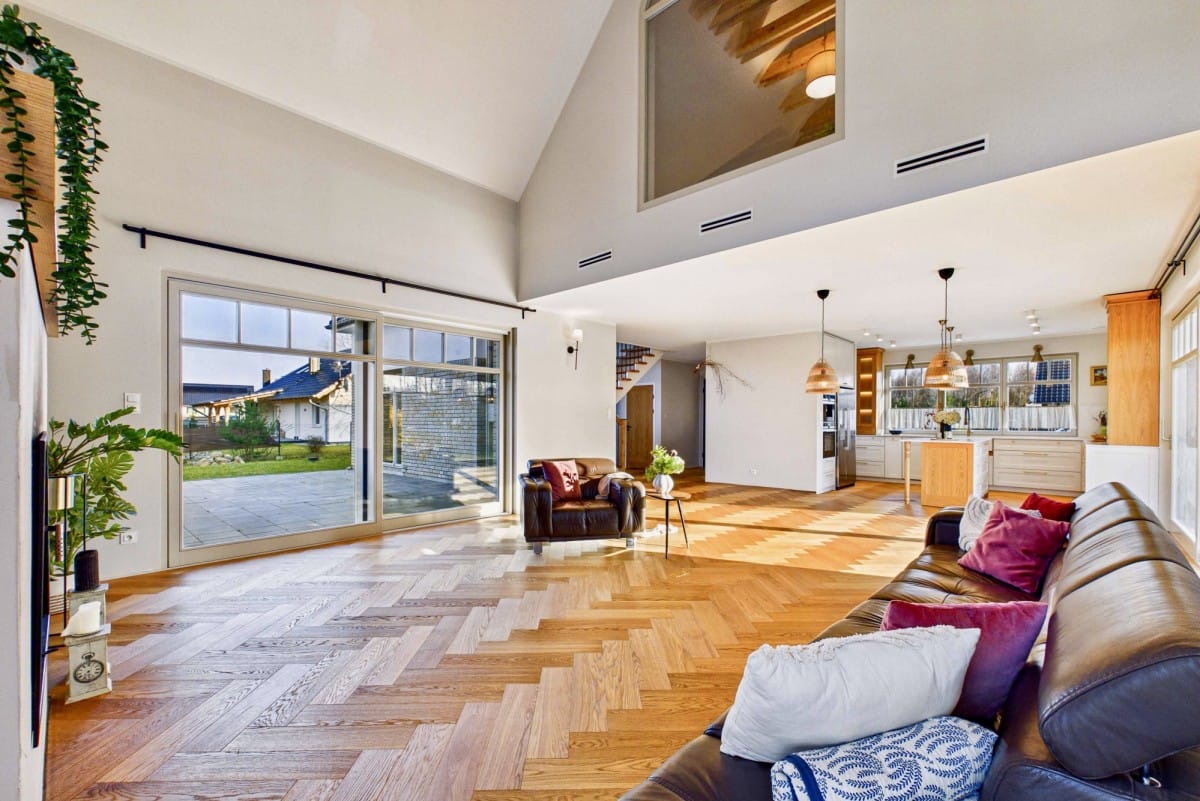 Dom 5 pokojowe na Sprzedaż