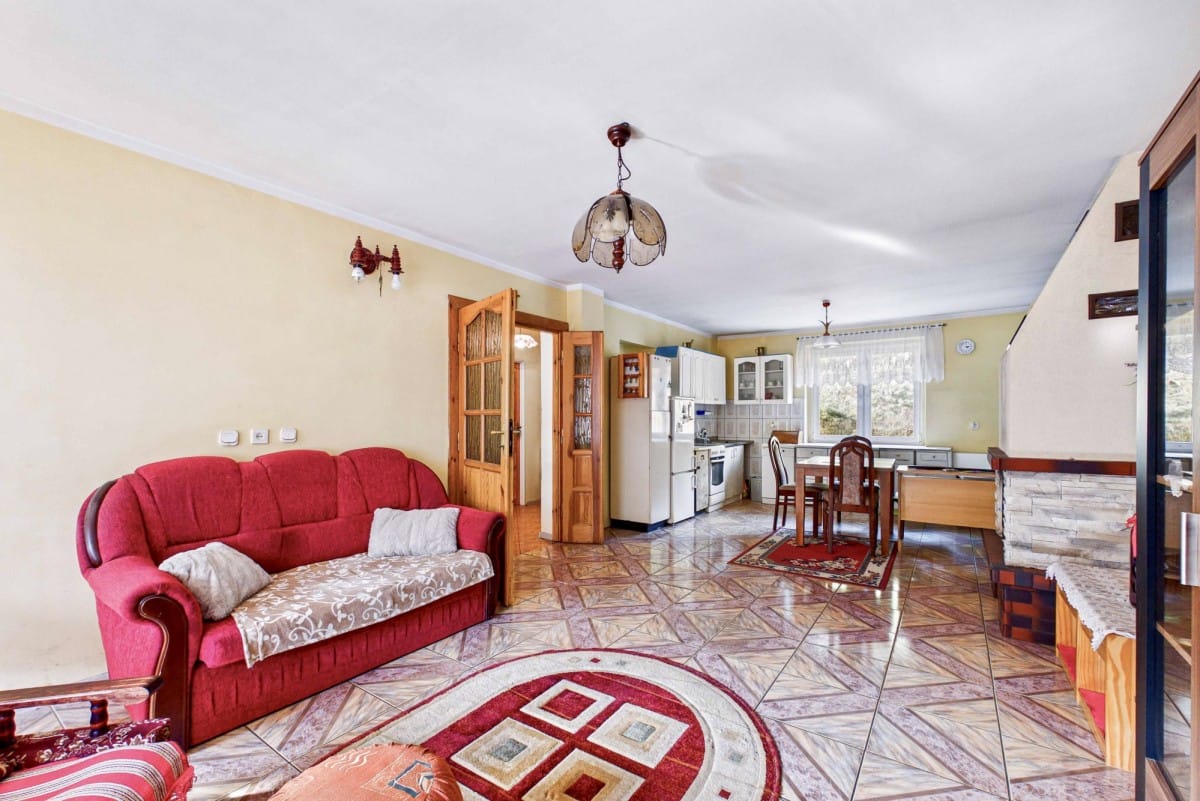 Dom 7 pokojowe na Sprzedaż