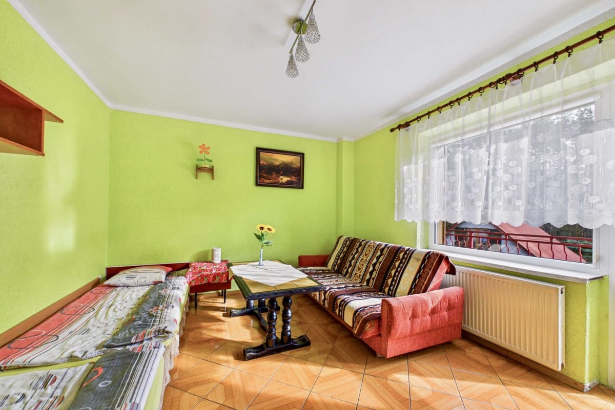 Dom 7 pokojowe na Sprzedaż