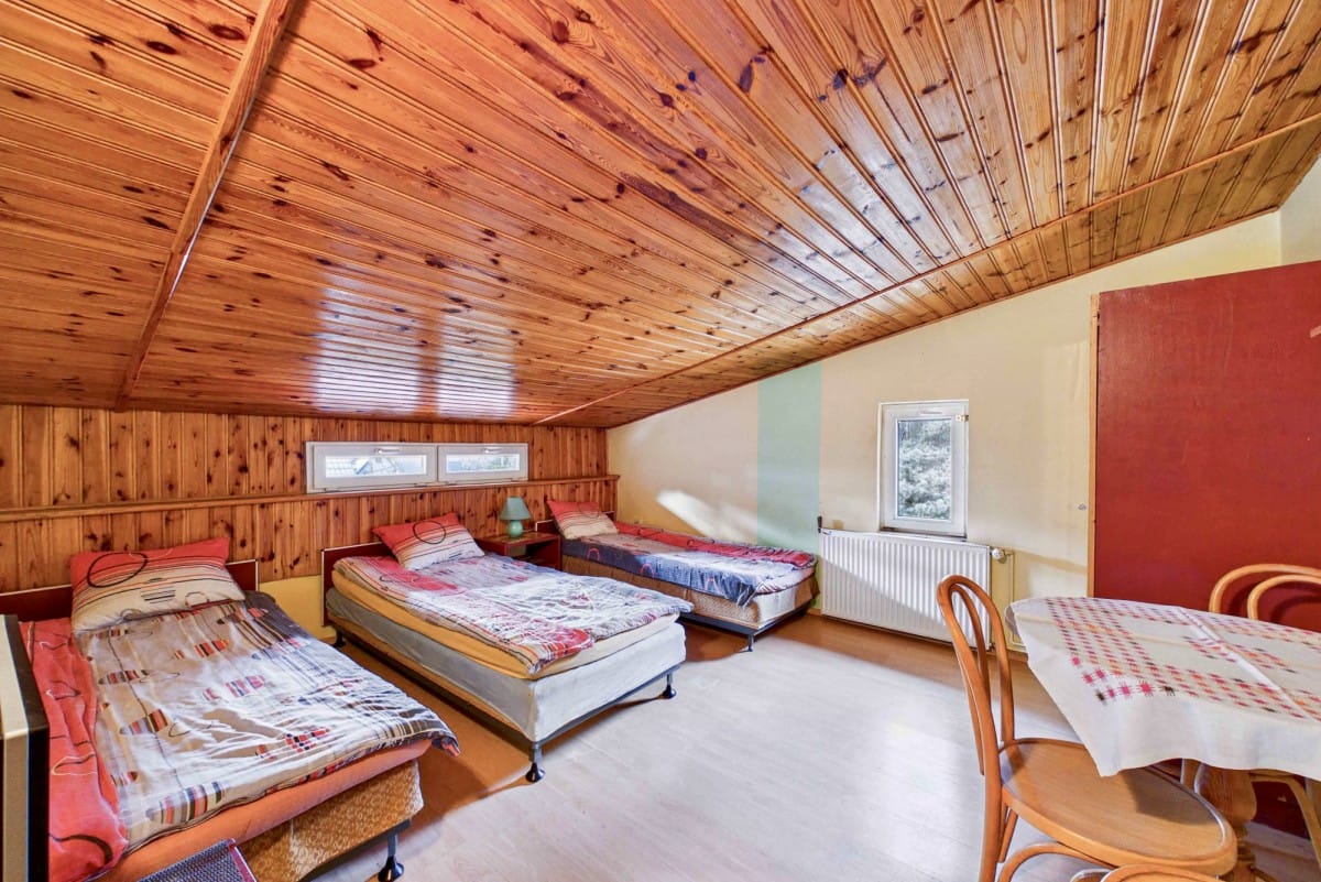 Dom 7 pokojowe na Sprzedaż