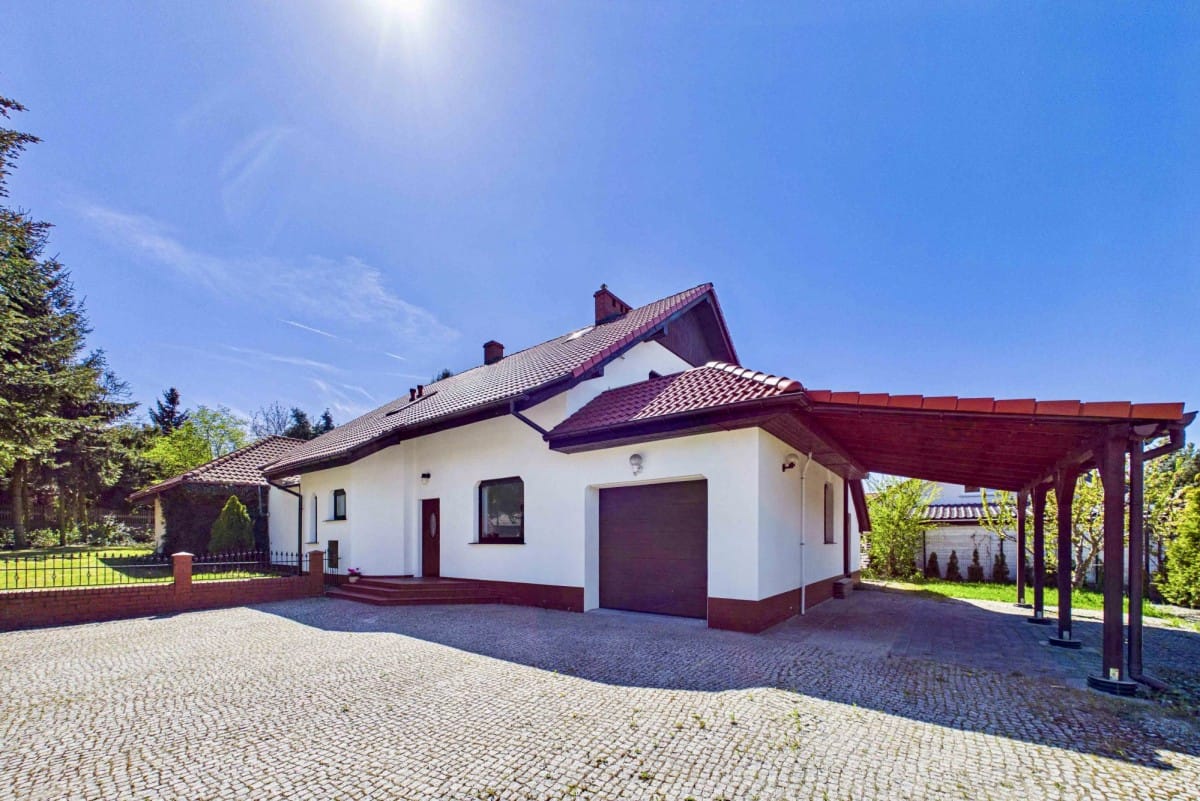 Dom 6 pokojowe na Sprzedaż