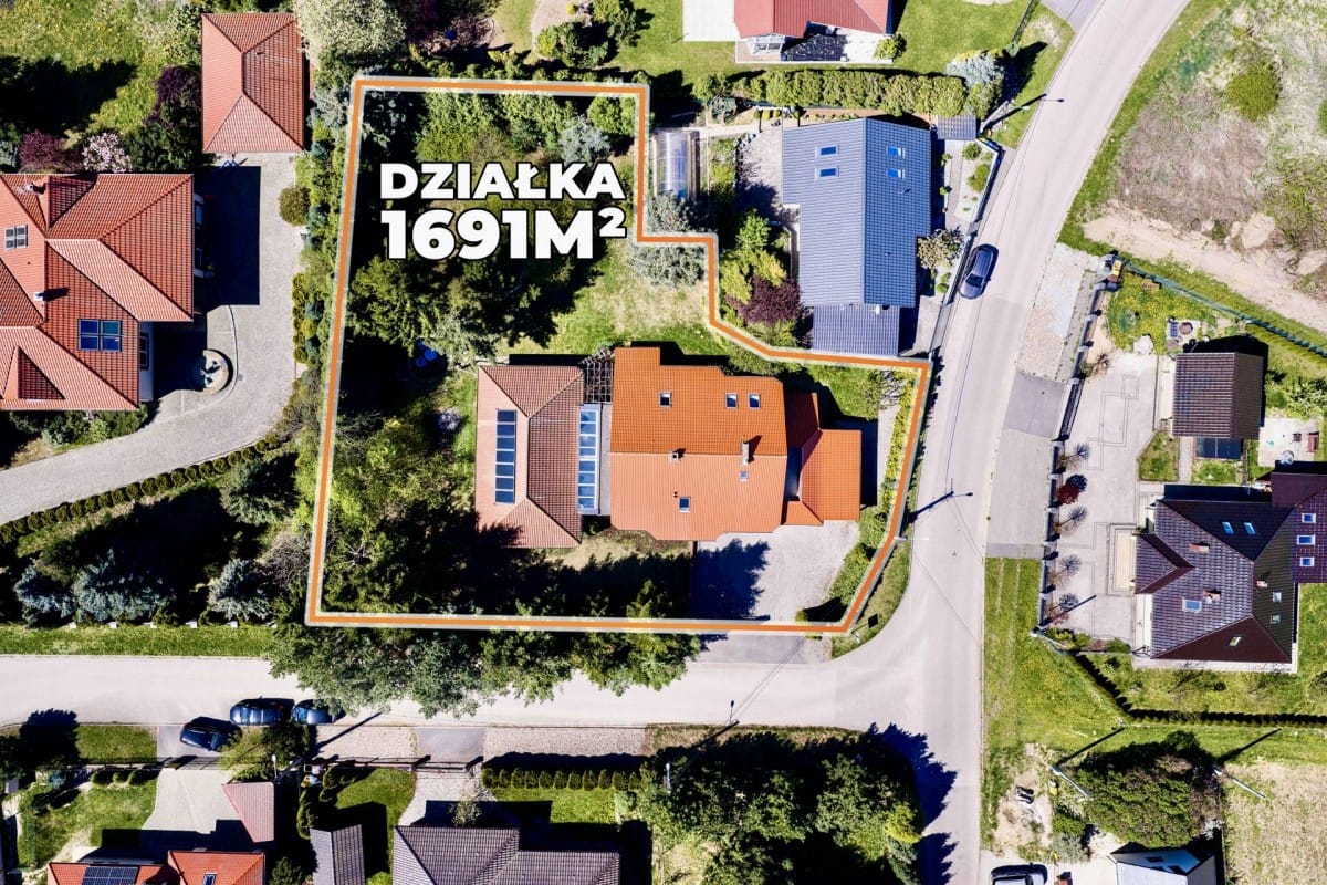 Dom 6 pokojowe na Sprzedaż