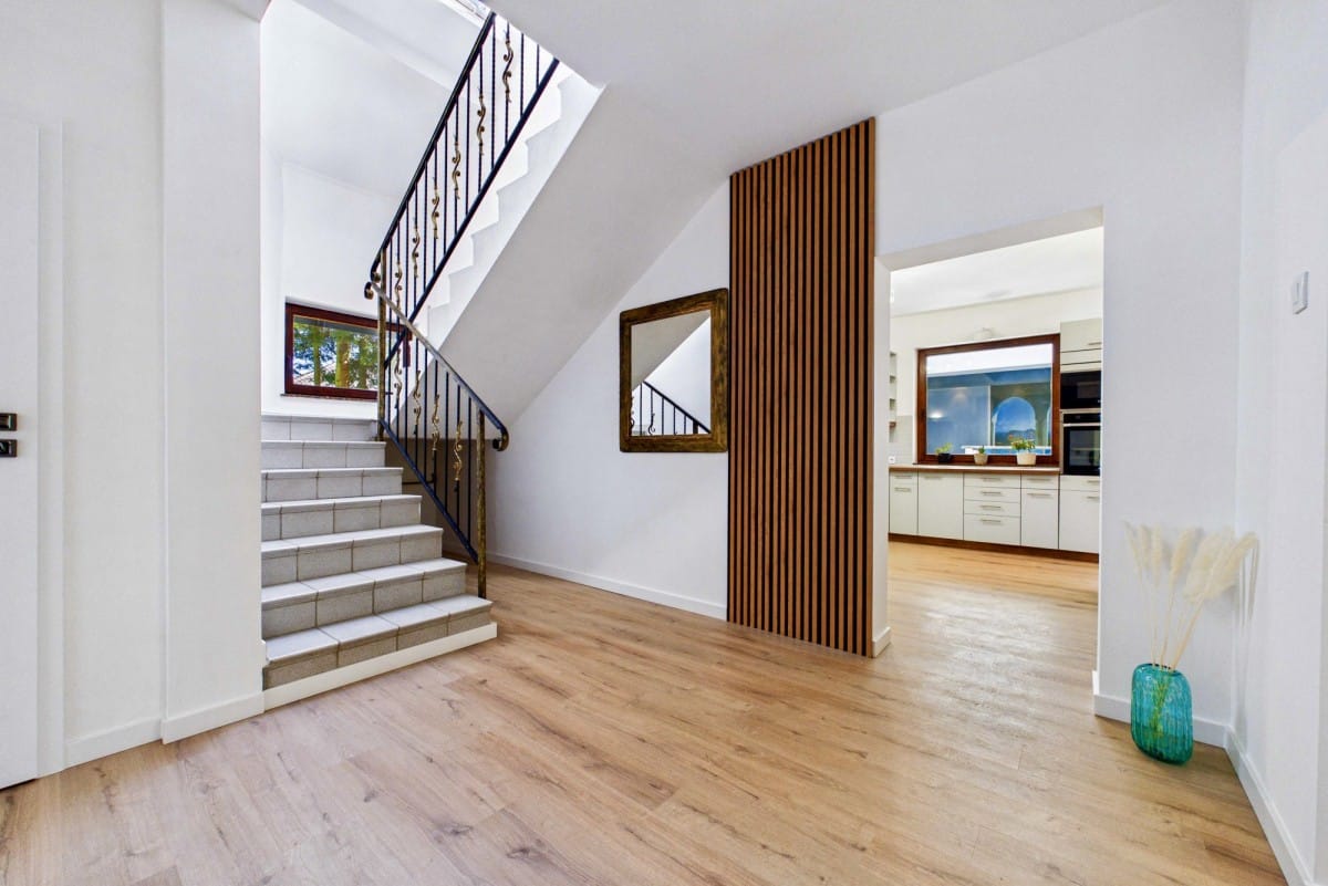 Dom 6 pokojowe na Sprzedaż