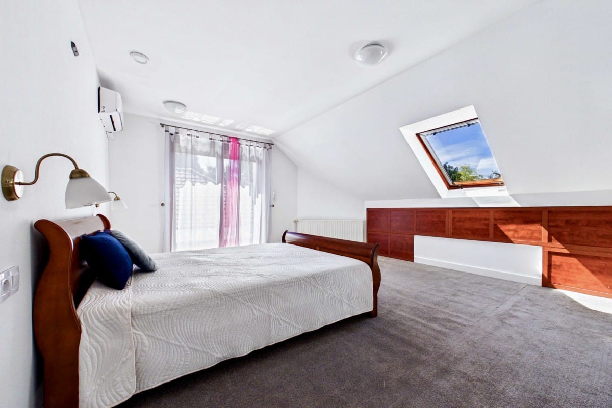 Dom 6 pokojowe na Sprzedaż