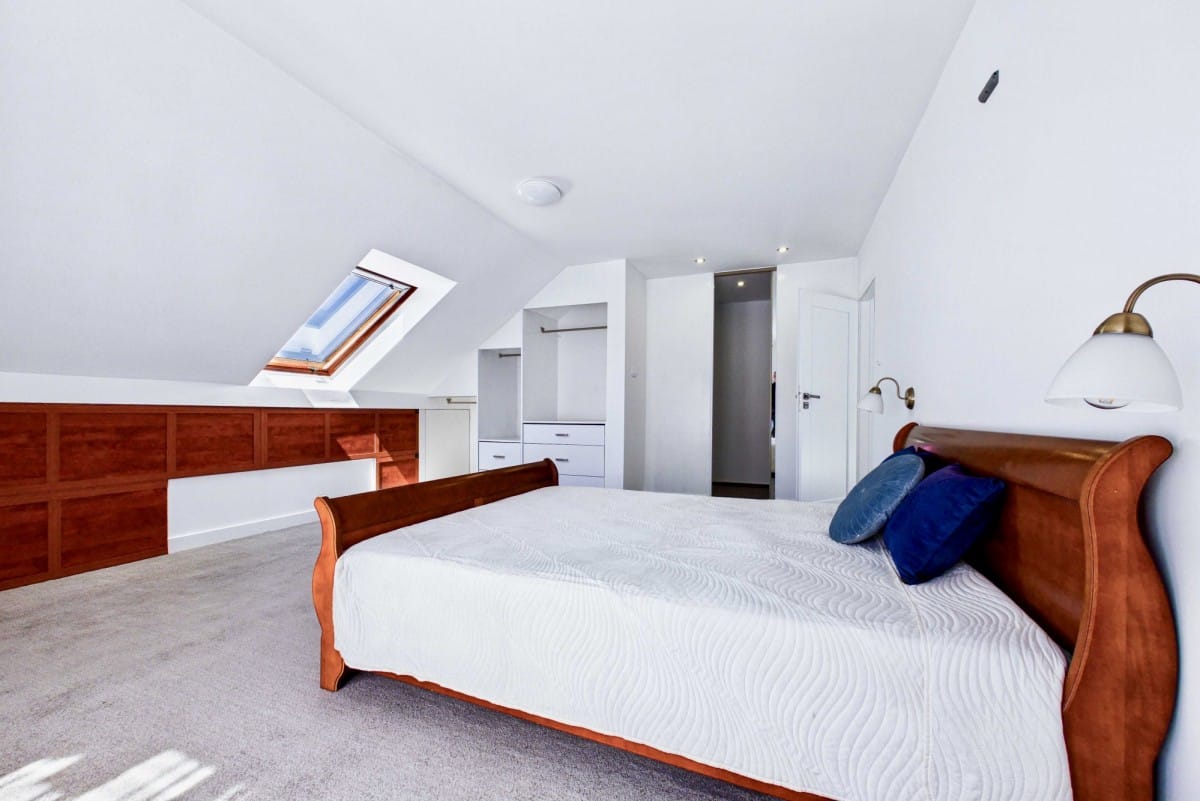 Dom 6 pokojowe na Sprzedaż