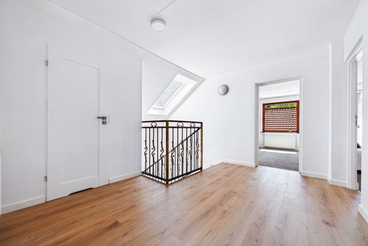 Dom 6 pokojowe na Sprzedaż