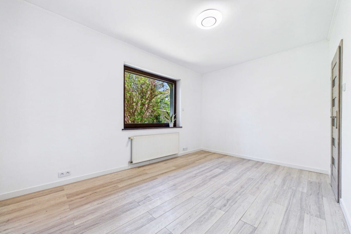 Dom 6 pokojowe na Sprzedaż