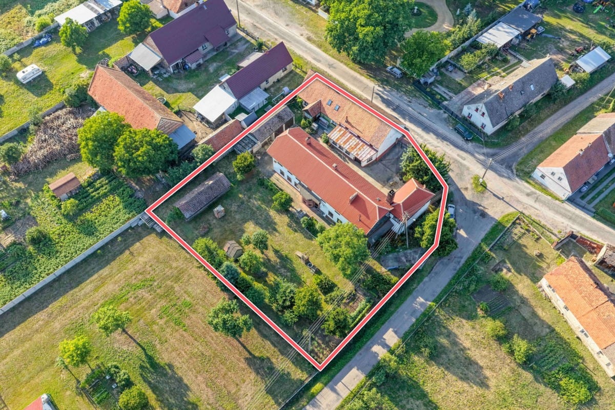 Dom 11 pokojowe na Sprzedaż