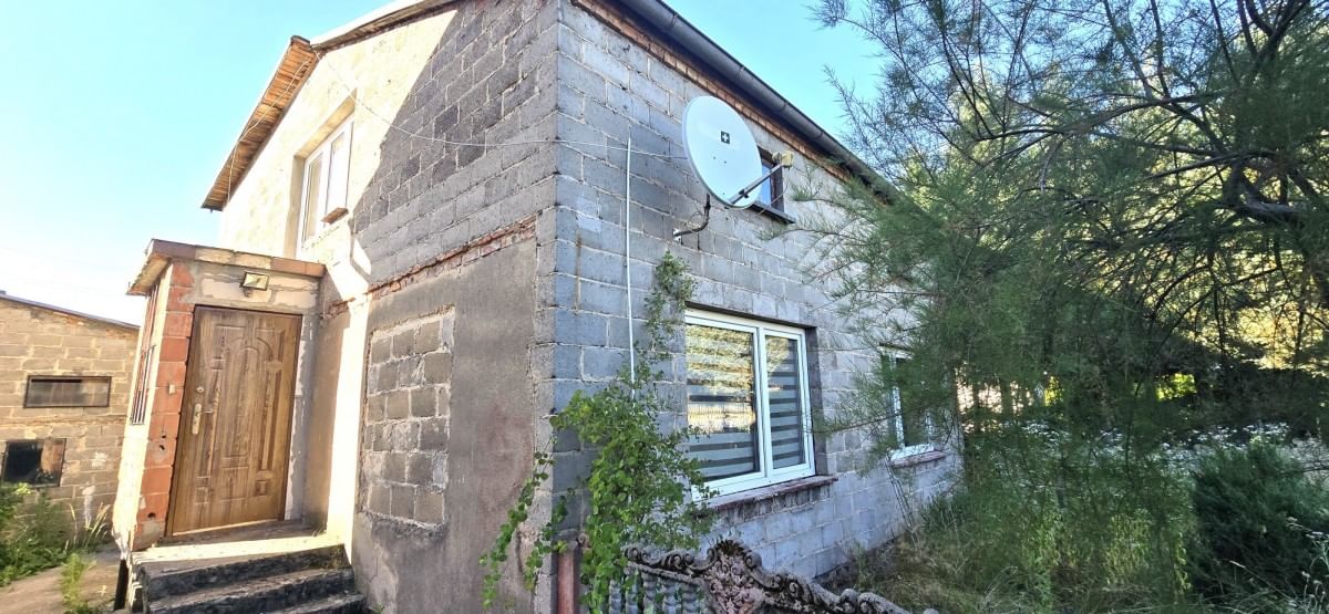 Dom 5 pokojowe na Sprzedaż