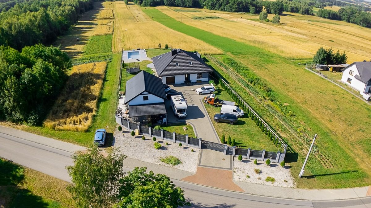 Dom 6 pokojowe na Sprzedaż