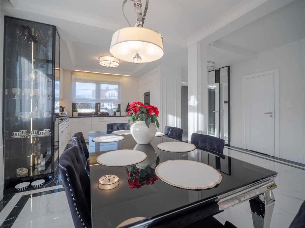 Dom 4 pokojowe na Sprzedaż