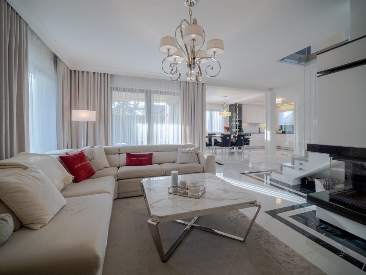 Dom 4 pokojowe na Sprzedaż