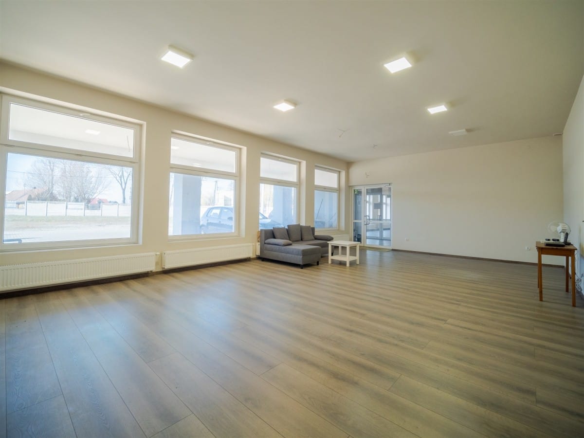 Lokal użytkowy  pokojowe na Sprzedaż