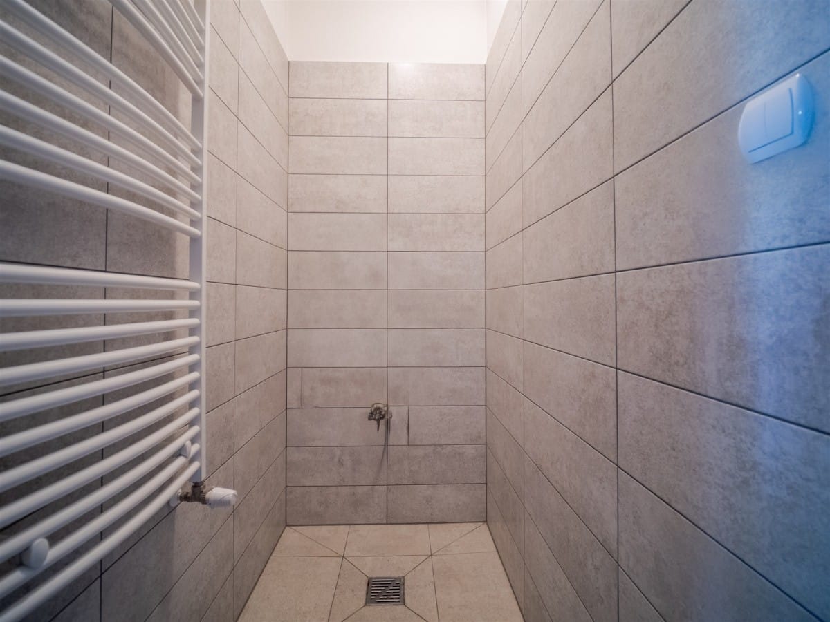 Lokal użytkowy  pokojowe na Sprzedaż