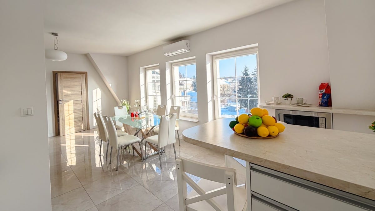 Mieszkanie 3 pokojowe na Sprzedaż