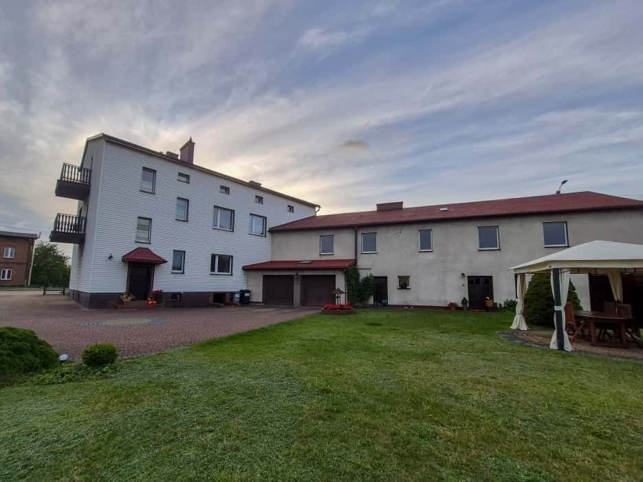 Dom 10 pokojowe na Sprzedaż