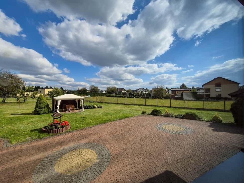 Dom 10 pokojowe na Sprzedaż