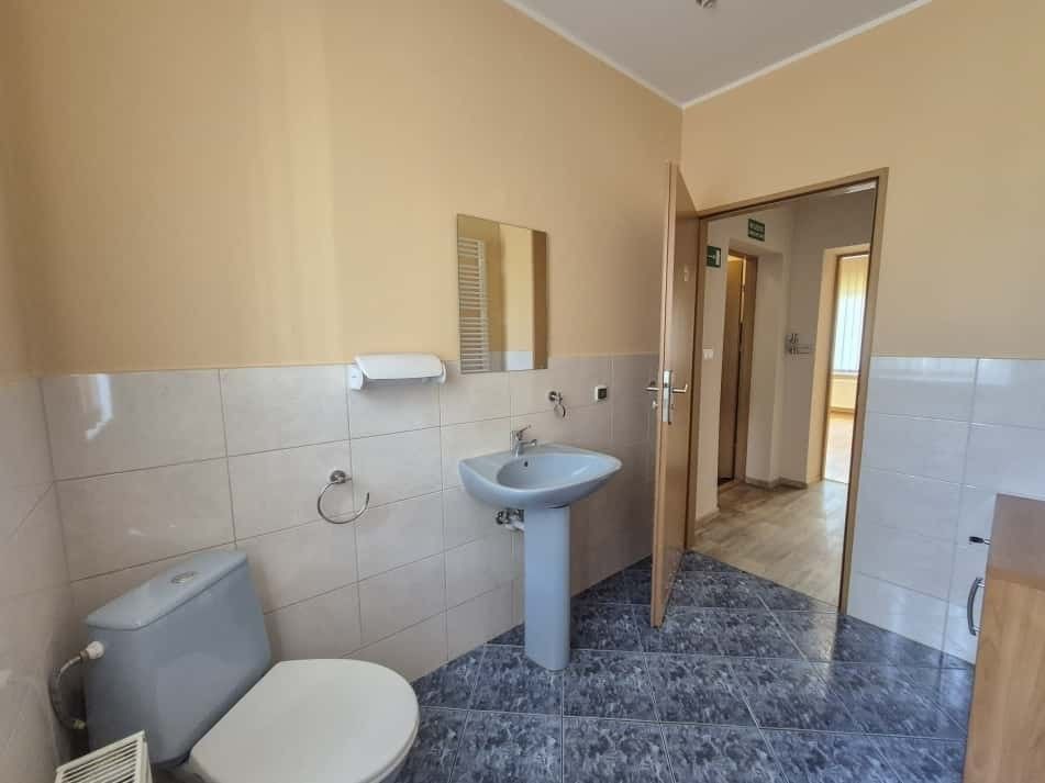 Dom 10 pokojowe na Sprzedaż