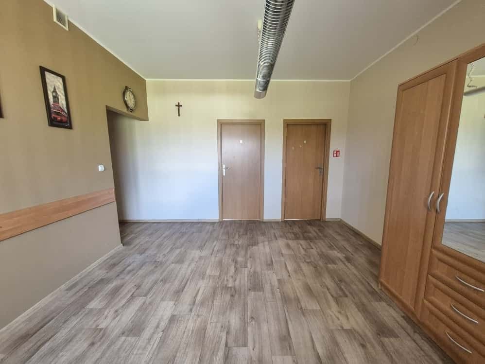 Dom 10 pokojowe na Sprzedaż