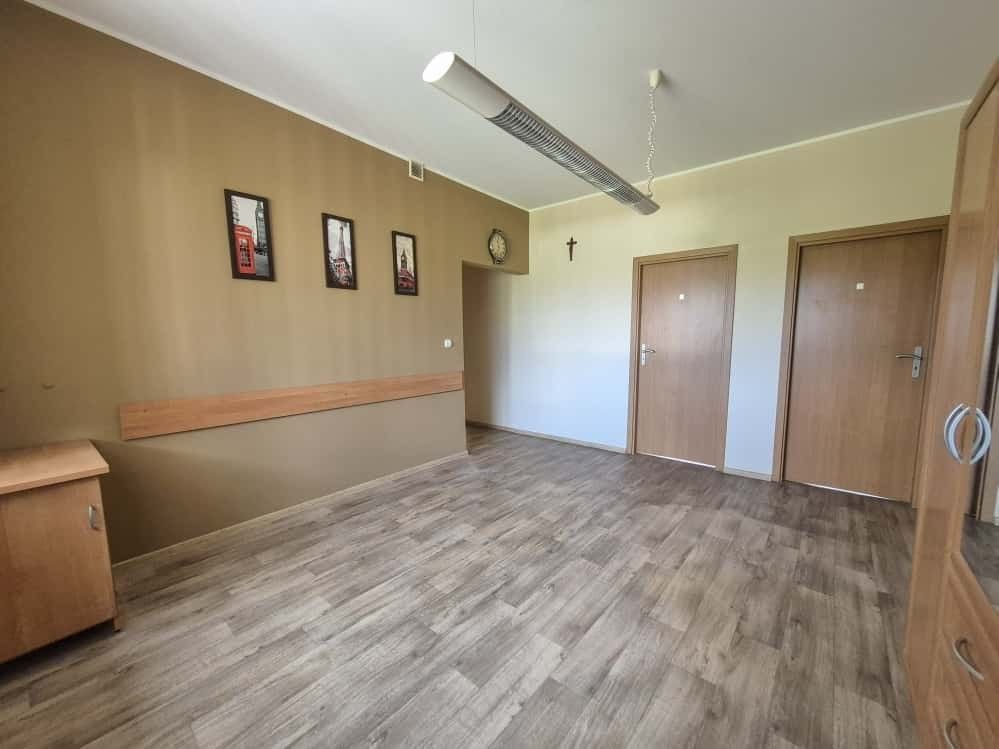 Dom 10 pokojowe na Sprzedaż