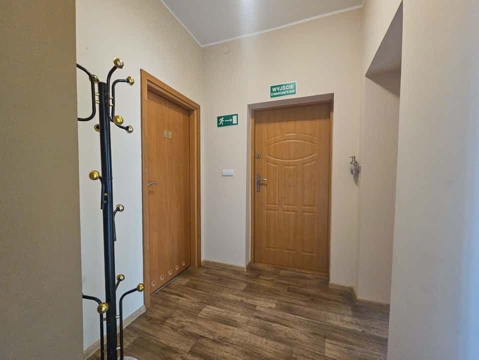 Dom 10 pokojowe na Sprzedaż