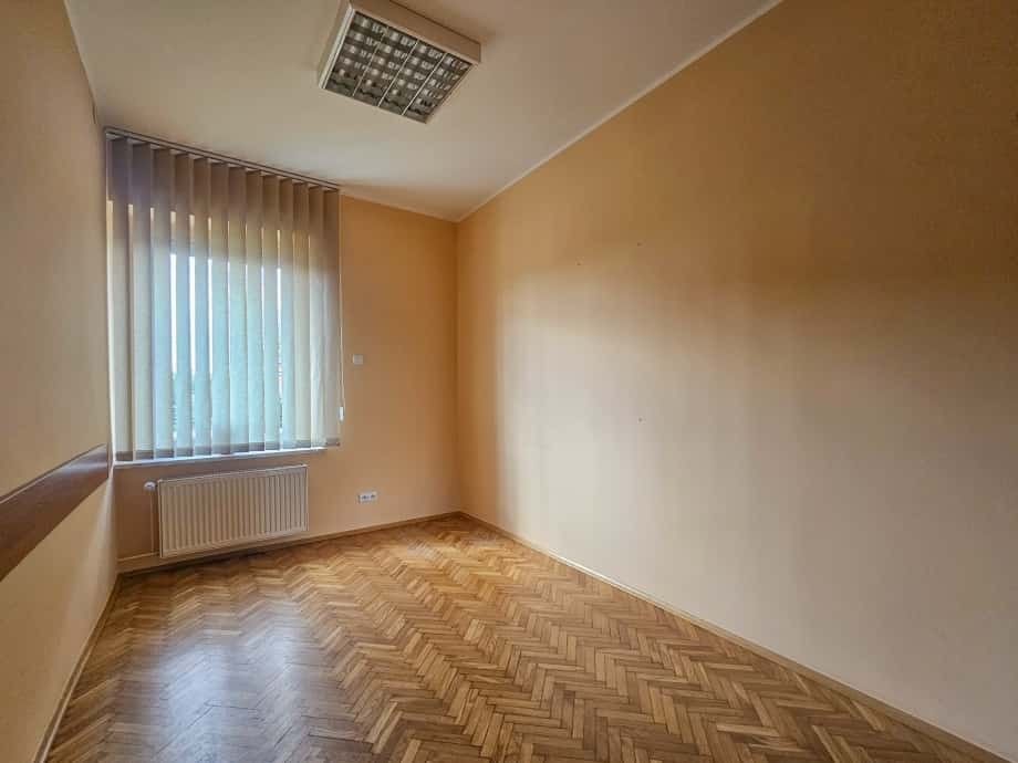 Dom 10 pokojowe na Sprzedaż