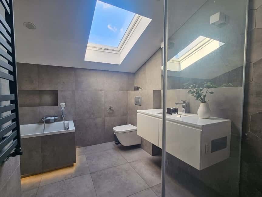 Dom 10 pokojowe na Sprzedaż