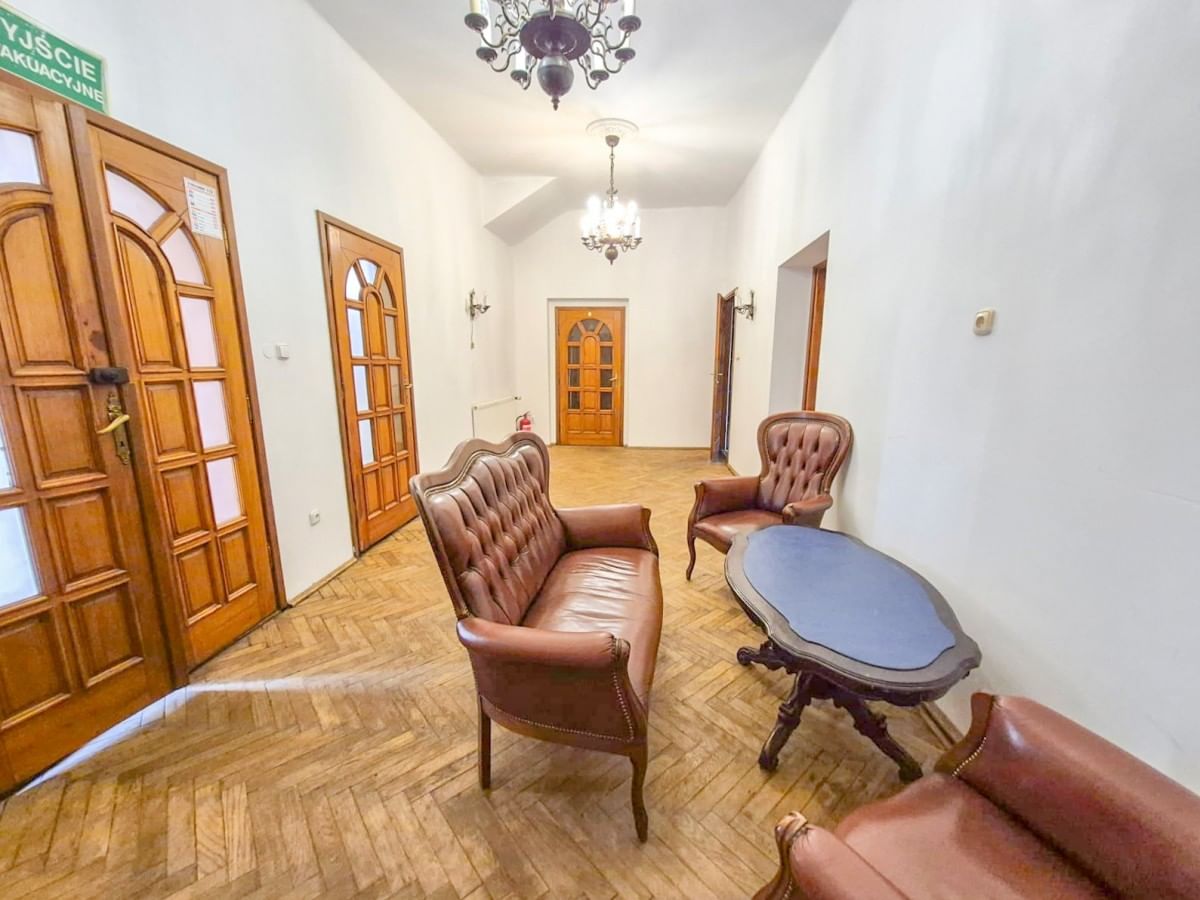 Lokal użytkowy  pokojowe na Sprzedaż