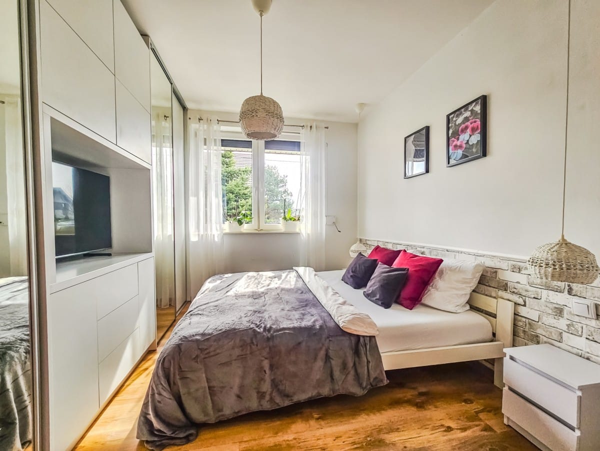 Dom  pokojowe na Sprzedaż