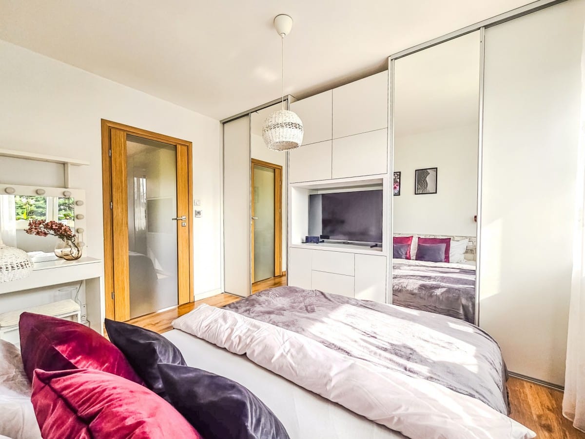 Dom  pokojowe na Sprzedaż