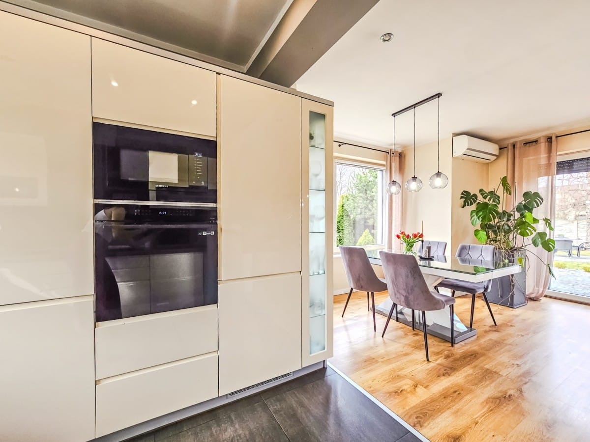 Dom  pokojowe na Sprzedaż