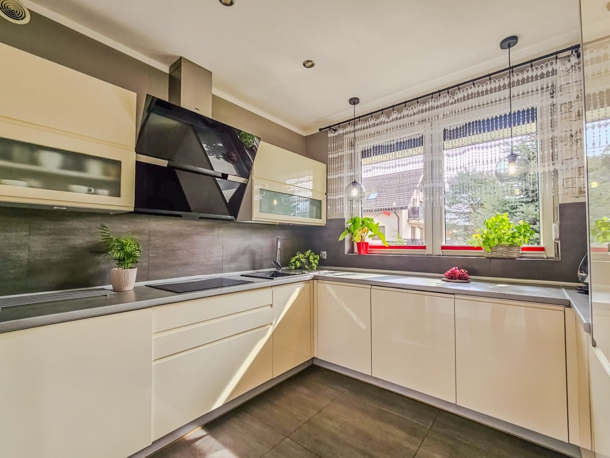 Dom  pokojowe na Sprzedaż