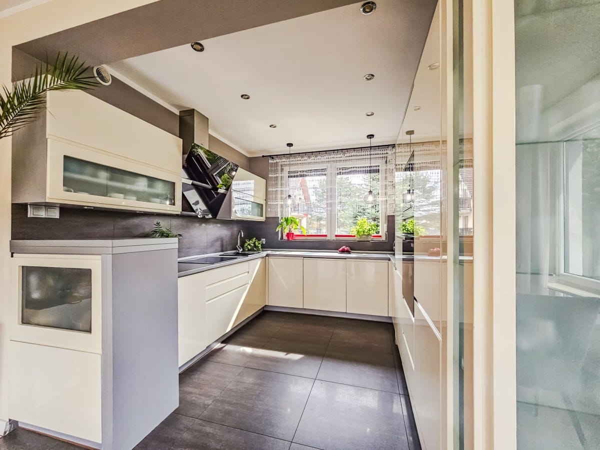 Dom  pokojowe na Sprzedaż